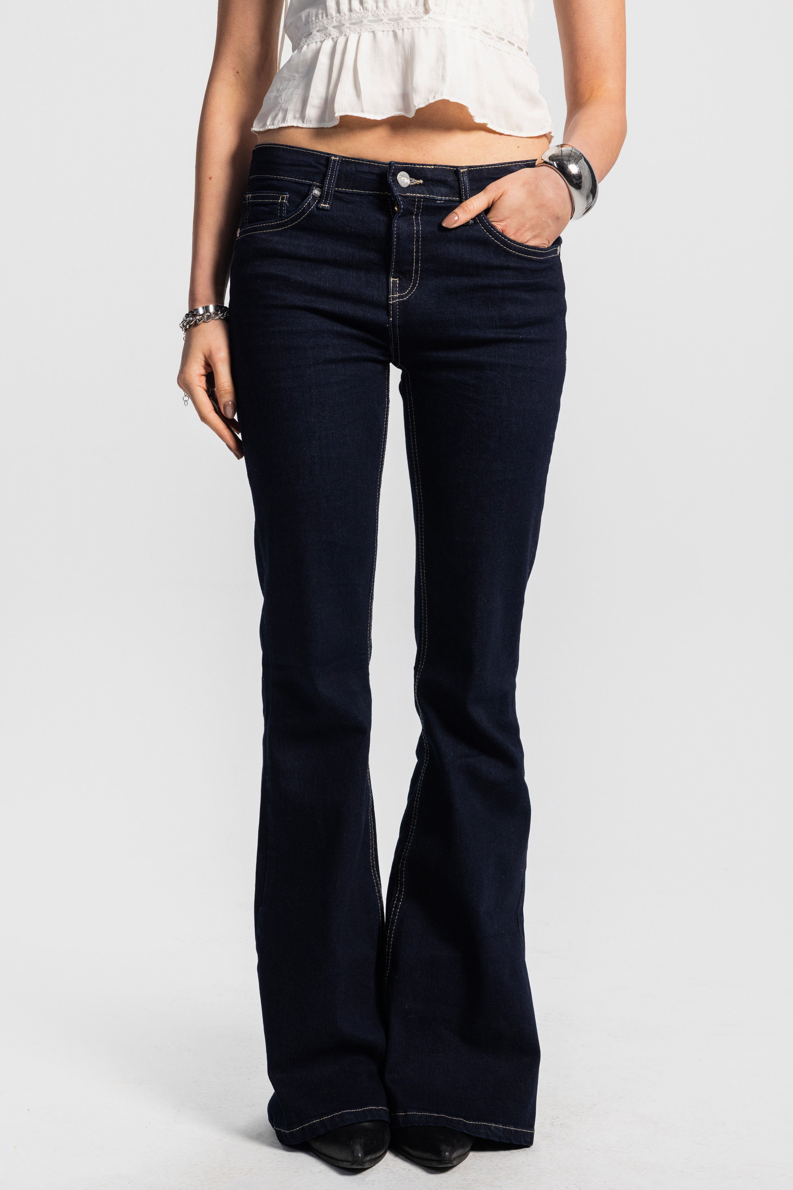 Flare – Low Waist raw Jeans