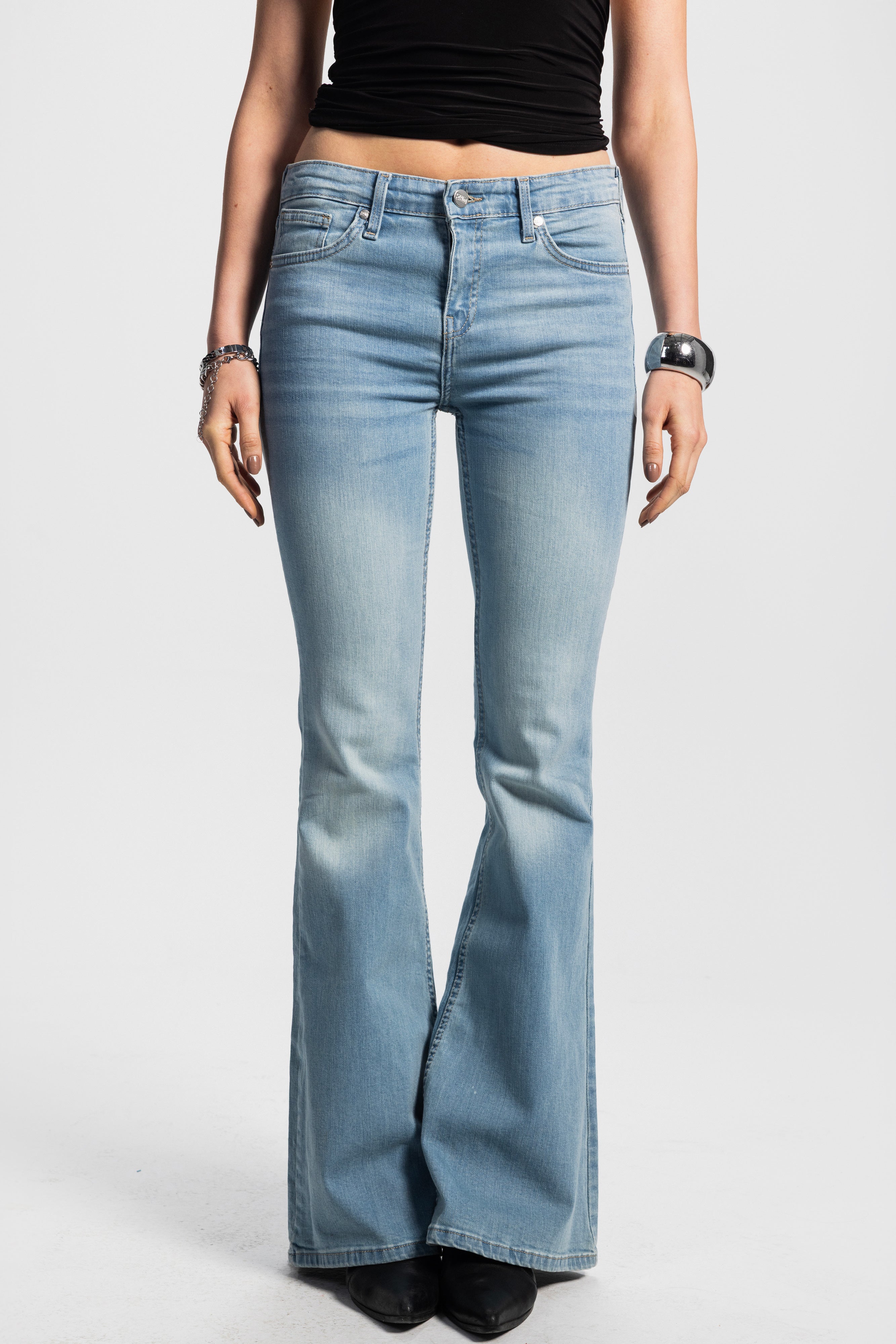 Flare – Low-Waist Light Vintage Blue Jeans