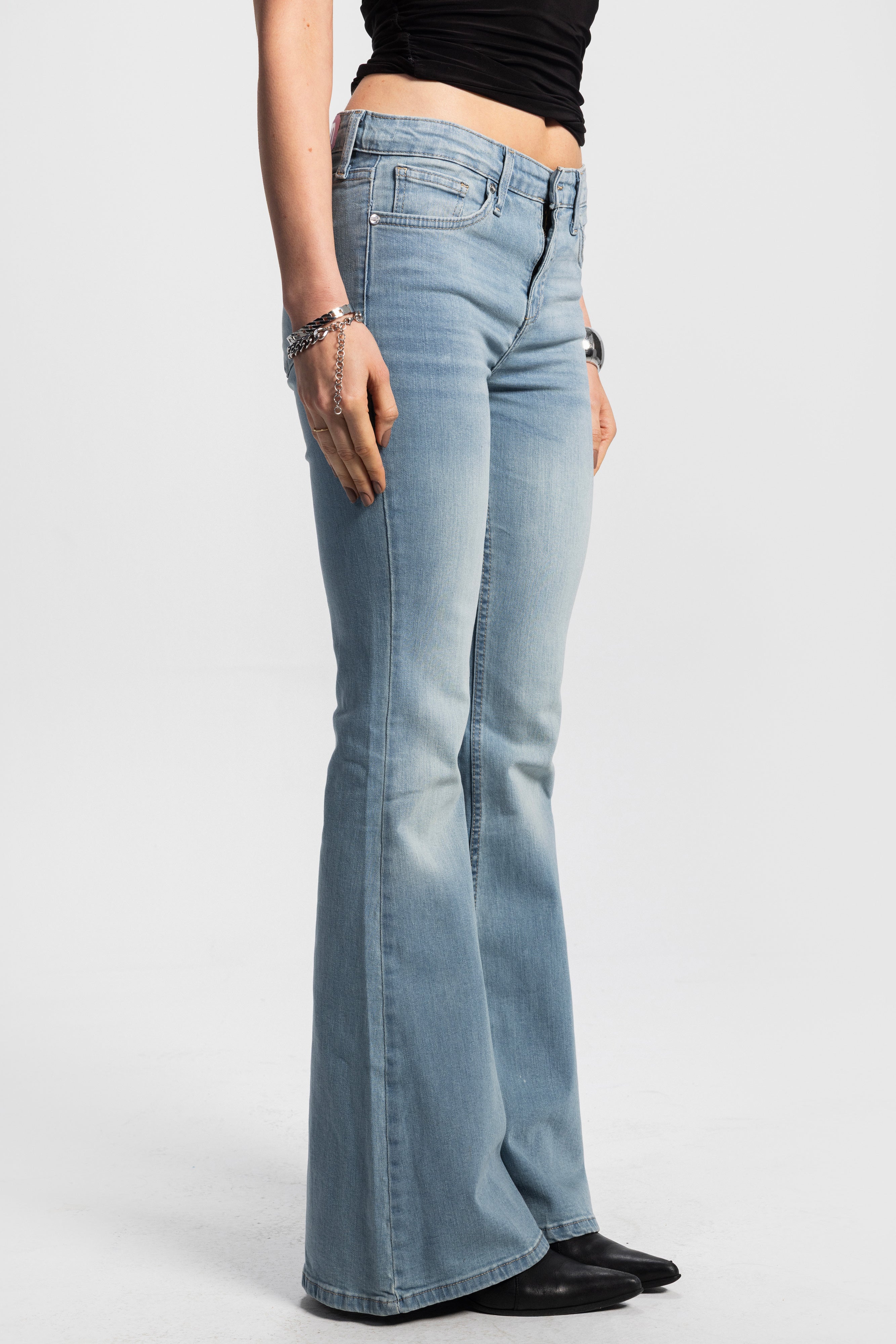 Flare – Low-Waist Light Vintage Blue Jeans