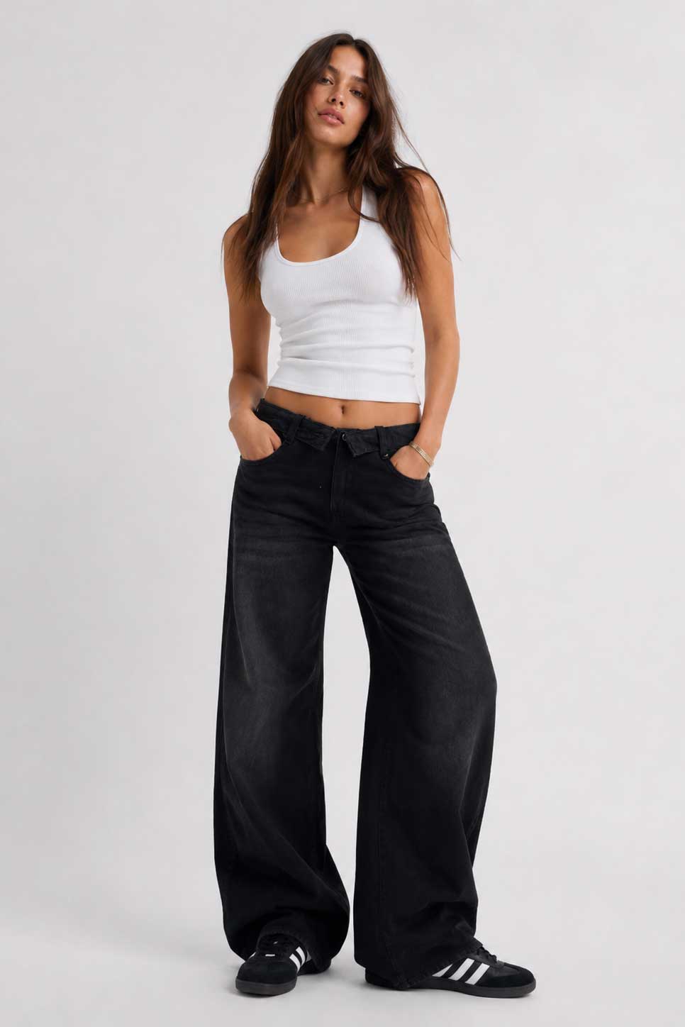 Super Baggy Low-Waist Washed Black Jeans